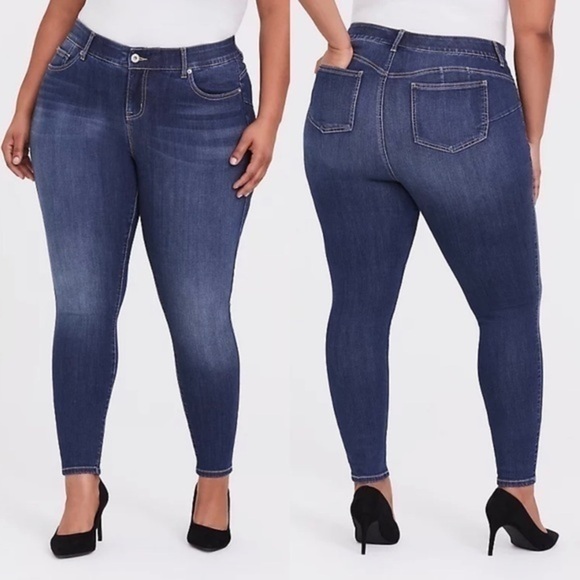 TORRID BOMBSHELL SKINNY PREMIUM STRETCH DARK WASH - Picture 5 of 6